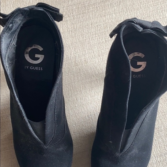 Guess lace back boogie heel with bows - Picture 2 of 4